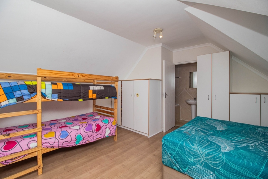1 Bedroom Property for Sale in Parklands Western Cape